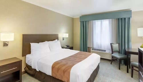Basic Room, 1 Queen Bed, Accessible, Non Smoking