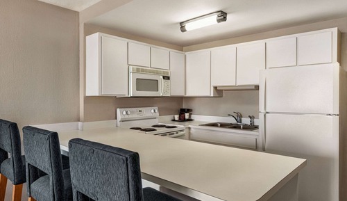 Suite, 2 Queen Beds, Non Smoking (One-Bedroom)