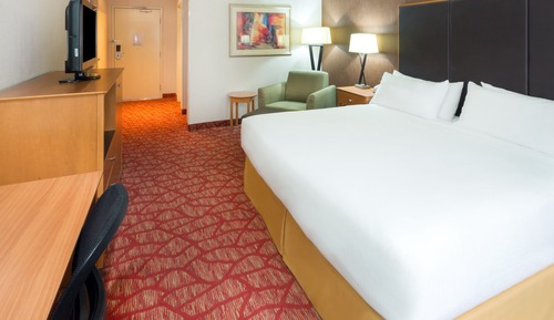 Standard Room, 1 King Bed, Accessible (Communication, Accessible Tub)