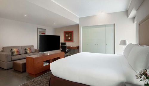 Junior Suite, 1 King Bed, Kitchenette