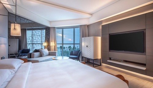 Club Room, 1 King Bed, Sea View