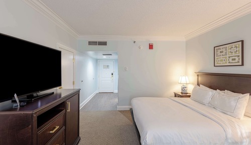 Room, 1 King Bed, Accessible (Hearing)