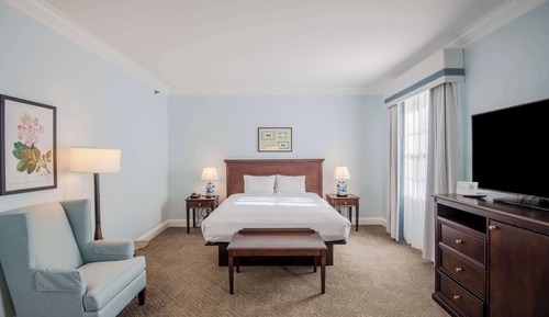 Deluxe Room, 1 King Bed