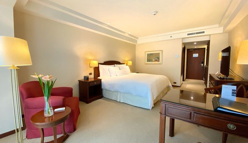 Premier Room, 1 King Bed