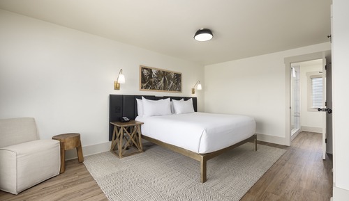 Standard Room, 1 King Bed
