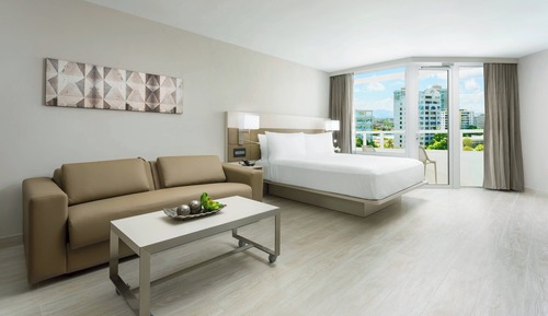 Executive Room, 1 King Bed with Sofa bed, Non Smoking, Balcony
