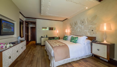 Classic Room, 1 King Bed (Top Floor)