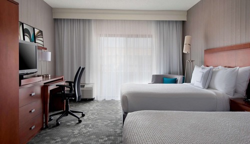 Room, 2 Queen Beds, Accessible (Mobility/Hearing Roll in Shower)