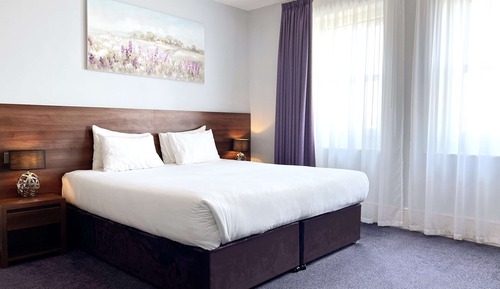 Room (Cosy, Small)