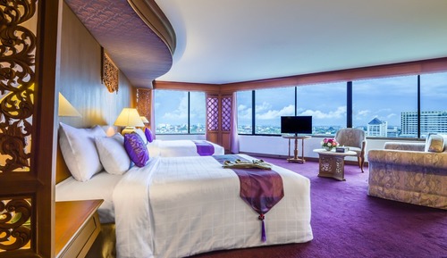 Junior Suite, Corner