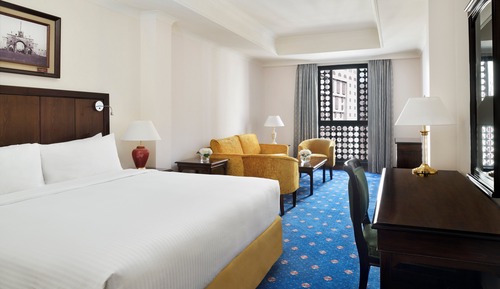 Classic Room, 1 King Bed, Smoking