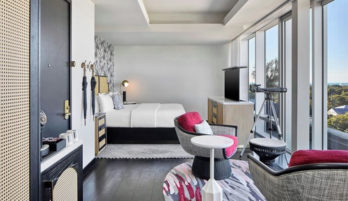Brand New Penthouse, 1 King Bed (View)