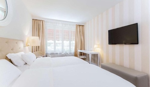 Superior Room, Garden View