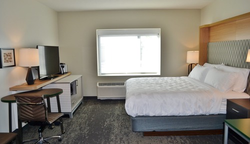 Standard Room, 1 King Bed