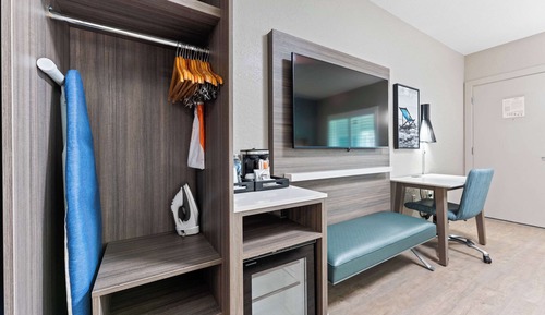 Room, 2 Queen Beds, Non Smoking