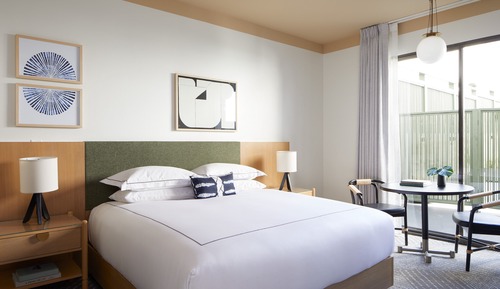 Room, 1 King Bed, Accessible Bathtub, Patio (Mobility)