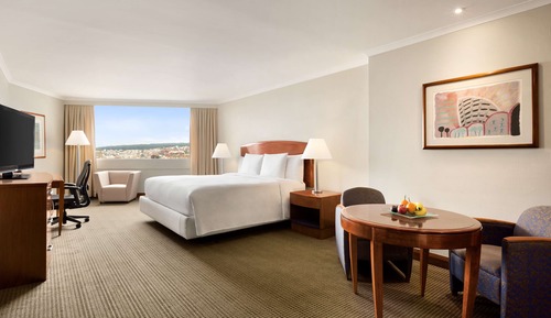 Junior Suite, 1 King Bed, Executive Lounge Access