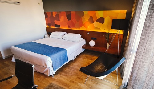 Deluxe Room, 1 Queen Bed