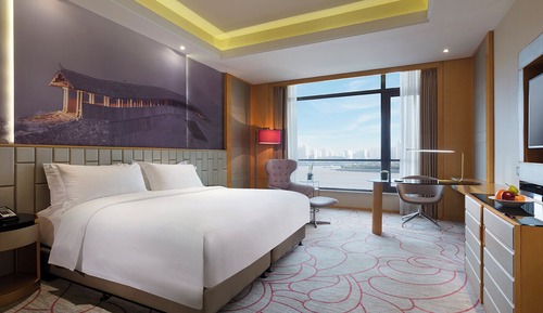 Executive Room, 1 King Bed, Club Lounge Access, River View