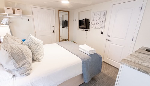 Studio, 1 Queen Bed 