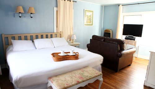 Cottage Two (No Pets Allowed)