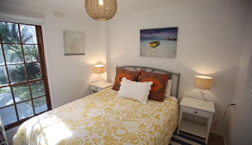 Garden - Cosy 1 Bed Apartment with Garden Patio and Water Views (Suitable for Short Stays)