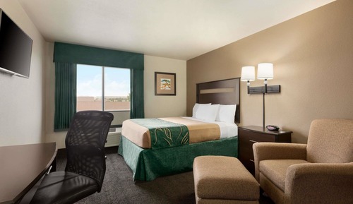 Efficiency, Room, 1 Queen Bed, Non Smoking
