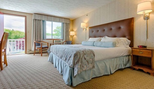 Room, 1 King Bed (Upper Level)
