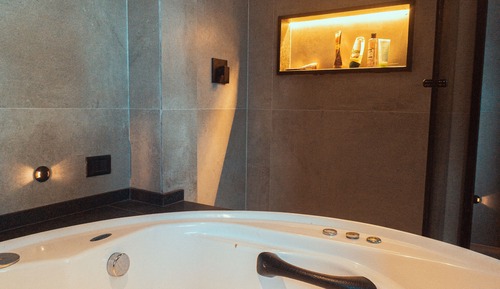 Premium Suite