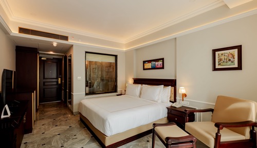 Deluxe Room, 1 Double Bed, Pool View
