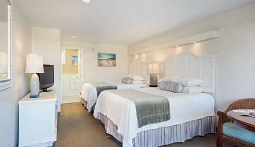 Starboard Building, 2 Queen Beds, 1st Floor (Limited Partial Ocean View) 