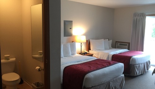 Signature Room, 2 Queen Beds, Refrigerator & Microwave, Pool View