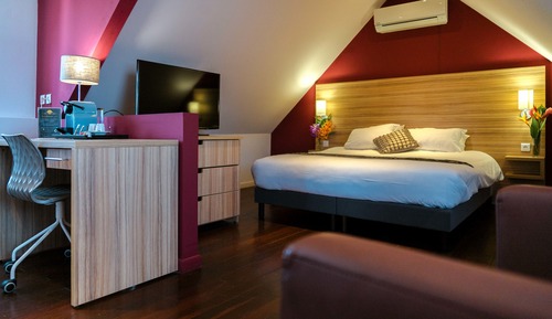 Premium Room: Premium Room Eclipse with 1 Large Bed