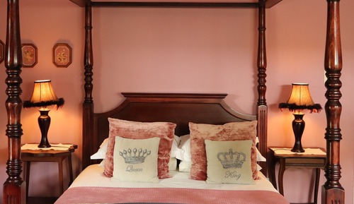 Family Room, 1 Bedroom (No. 12)