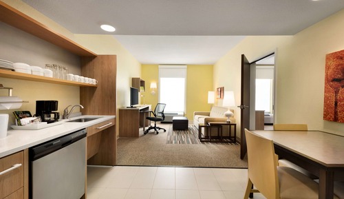 Suite, 1 King Bed, Accessible, Bathtub