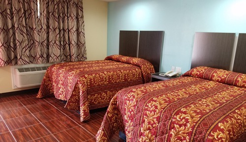 Basic Room, Multiple Beds