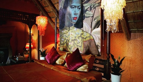 Room (Blue Moon)
