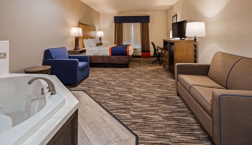 Standard Room, 1 King Bed, Non Smoking, Jetted Tub
