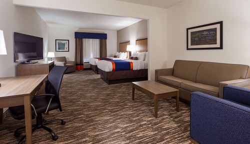 Suite, 2 Queen Beds, Accessible, Bathtub (with Sofabed)