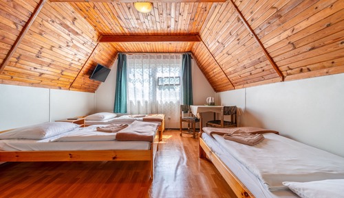Triple Room, Shared Bathroom