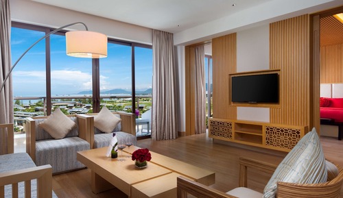 One Bedroom Ocean View Suite