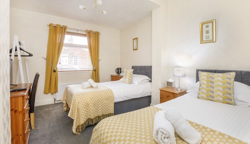 Twin Room (Room7)