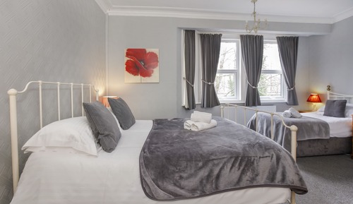 Triple Room (Room9)