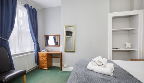 Double Room (Room4)