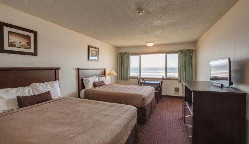 Queen Room with Two Queen Beds - Ocean View