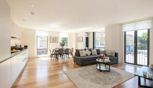 Deluxe Two-Bedroom Apartment with Balcony