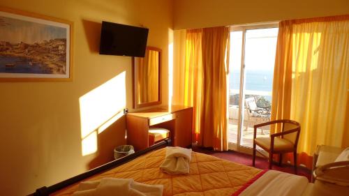 Standard Double or Twin Room with Sea View