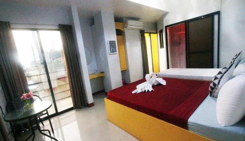 Deluxe Family Suite
