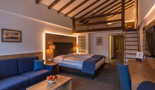 Panoramic Family Room Matterhorn View