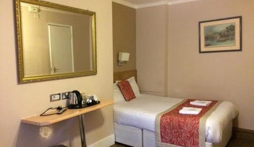 Triple Ensuite